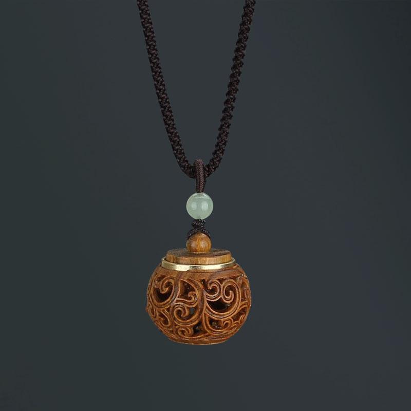 Retro Green Sandalwood Scented Pendant Necklace - Openable Scent Ball Box, Sweater Chain, Car Ornament for Men and Women