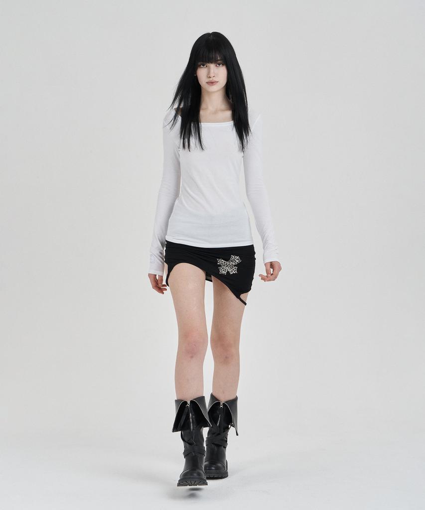 ILLIO White My One Scoop Neck Longsleeve