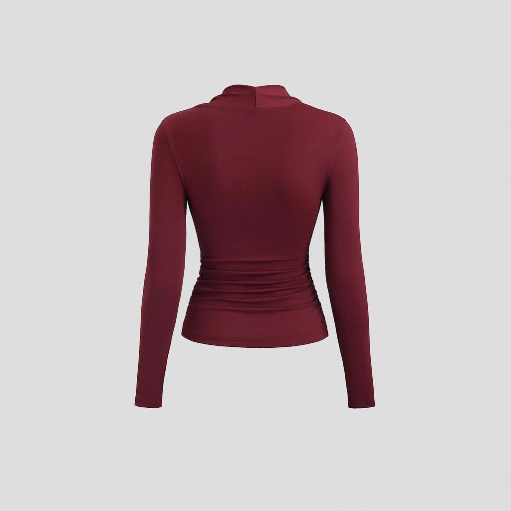 2025 Herbst und Winter Neuer Stil Unregelmäßige Metallschnalle Dekoratives Plissee Schlankmachendes Design Oberteil für Damen