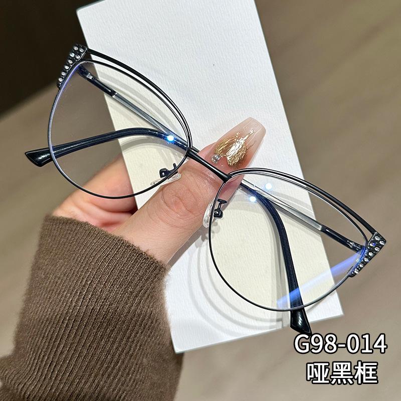 Metal eyeglass frame, versatile, popular online, for a natural look, face-shaping, non-prescription glasses, eyeglass frame, prescription glasses
