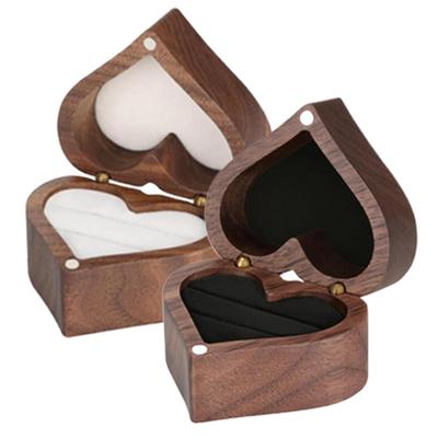 Proposal Box 1Pcs Love Heart Shaped Walnut Wood Ring Box Jewelry Case for Wedding Ceremony Jewelry Box Storage Proposal Wedding
