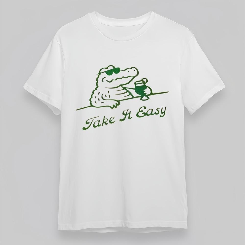 

Women s Plus Size Trend Classic T-Shirt Sunglasses Alligator Take It Easy Tee 4XL