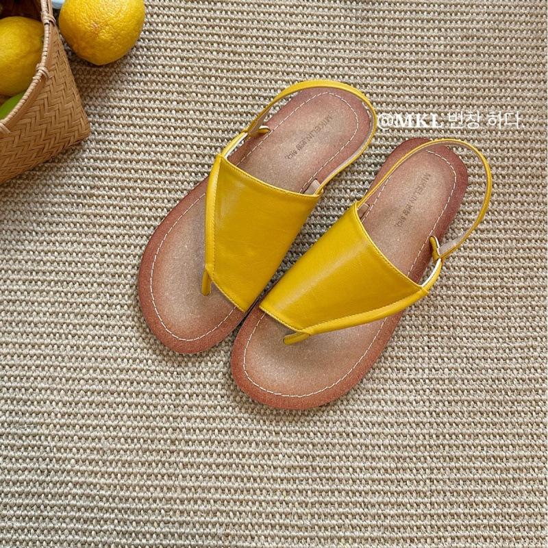 ~ French simple flat-bottomed set of Roman sandals for women's summer new beach casual pinch feet and cool slippers for outer wear