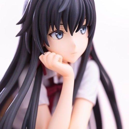 Seated Yukino mobile phone case car anime figure model beautiful girl ornaments youth decoration love story