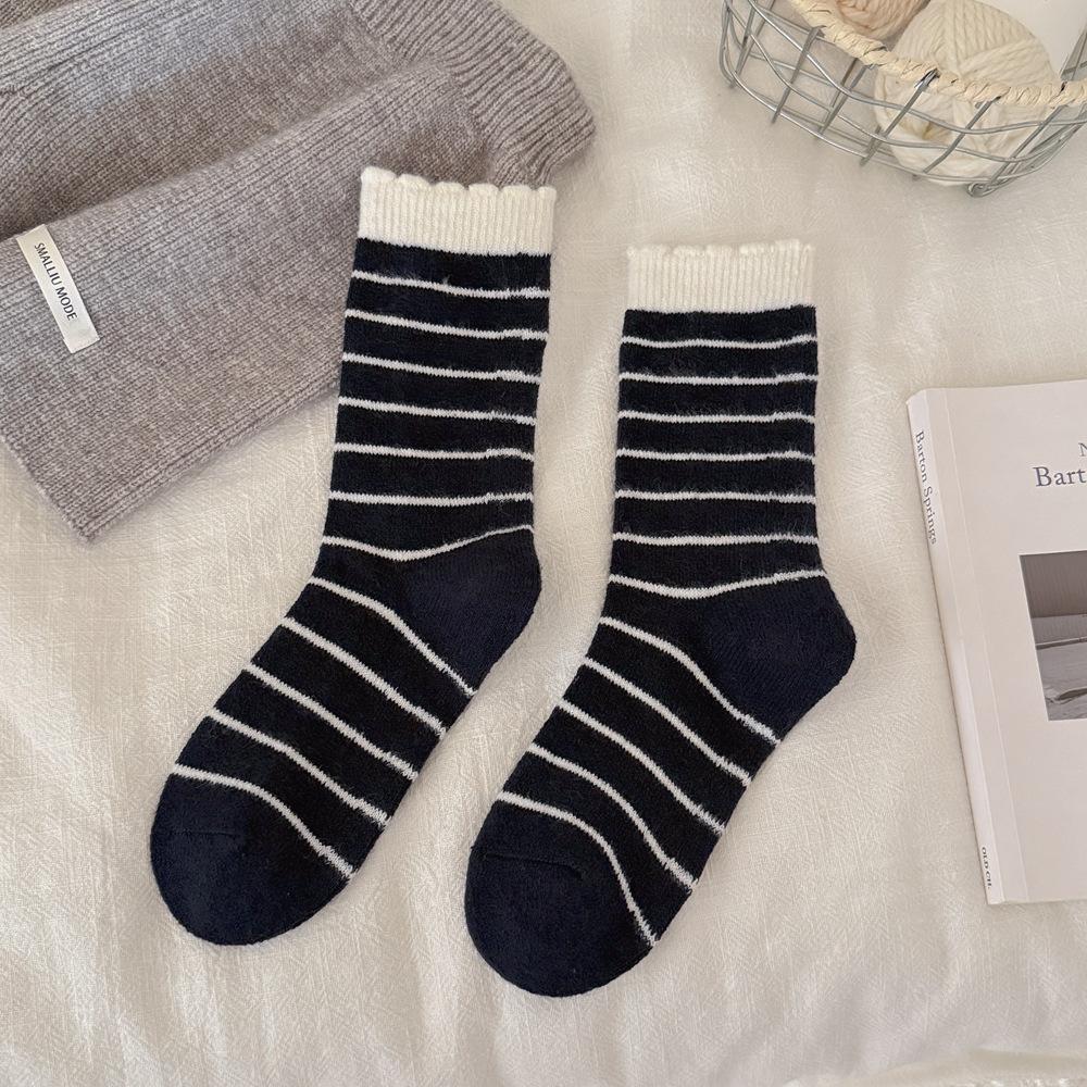 Autumn and Winter New Wool Socks Women Korean Striped Cute Medium Tube Socks Japanese Fashion School Girls Elastic Long Socks