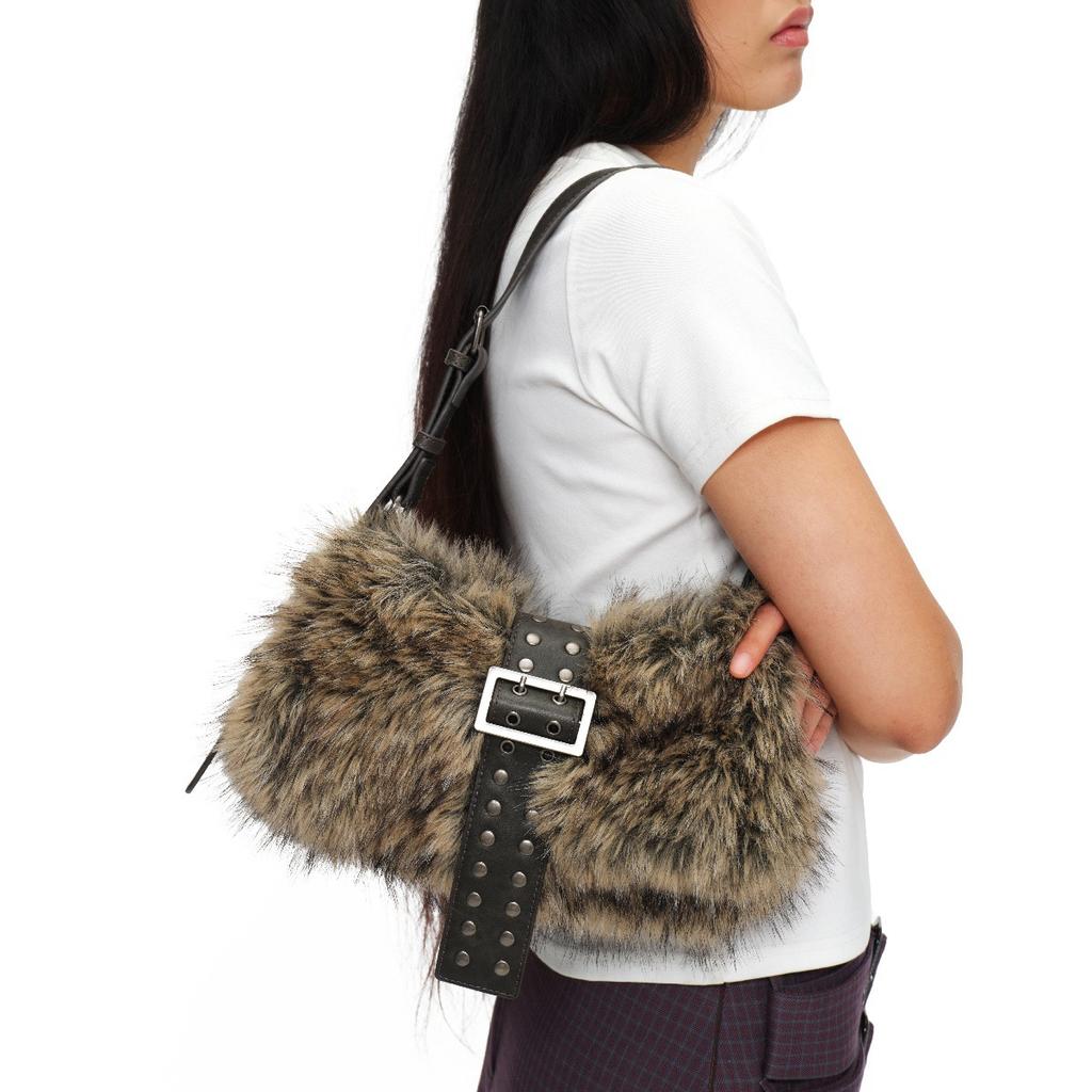 Winter Fluffy Plush Shoulder Bag Punk Studded Underarm Bags for Women Designer Handbags Rivet Faux Fur Bags  Women's Bag Chic