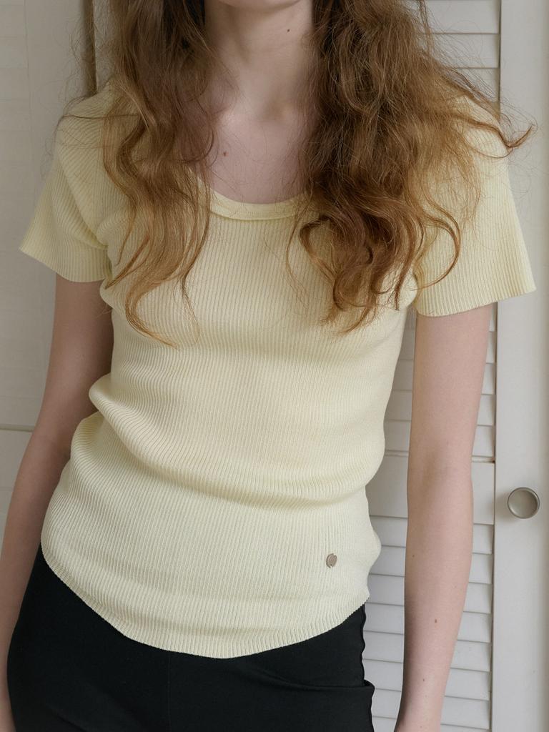 Elssibeui Scoop Neck Rib Knit Top_Butter Cream