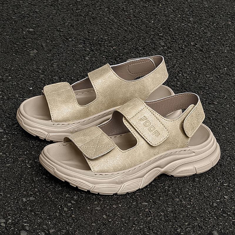 New Spring and Summer Breathable Sandals Men's Soft Sole Internet Celebrity Versatile Play Beach Shoes 471215-J