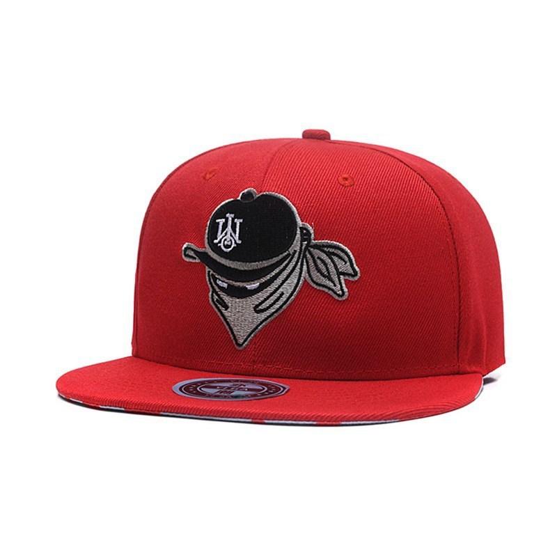 Classic Cotton Baseball Cap With Embroidered Pirate Design For Streetwear Enthusiasts красный