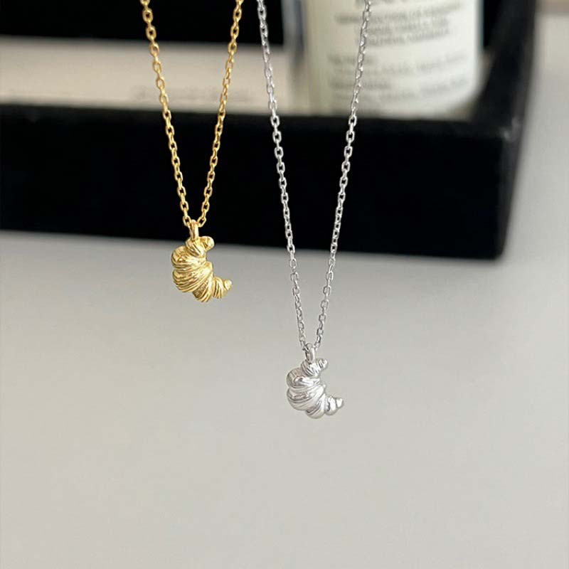 2025 Koreanische Zinklegierung Farbe Croissant Anhänger Halsketten Für Frauen Mädchen Mode Kreativ Schlüsselbeinkette Charm Halskette Zirkon