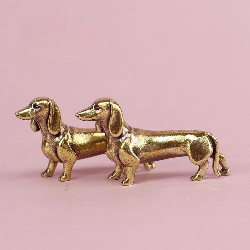 Dachshund Brass Ornament Collectible Mini Brass Dog Figurine Craft Desktop Ornament for Home Living Room Bookshelf Decor Gift