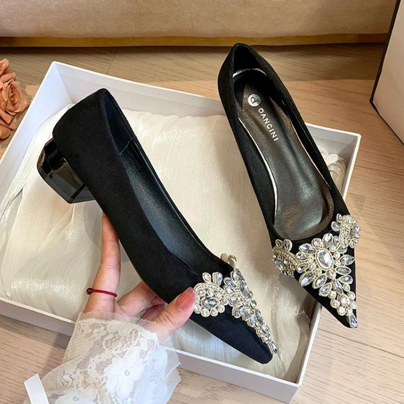 Fashion Fashion Low Heel Shoes Women's Pointed Shallow Mouth Crystal Buckle Soft Sole Anti-slip Wear-resistant Low Heel Shoes