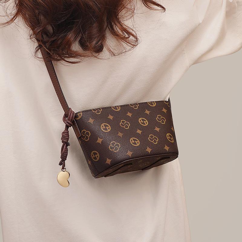 Bag Women'S Bag Autumn And Winter Shoulder Bag Crossbody Bag High Sense Fashion Versatile Casual Mobile Phone Bag