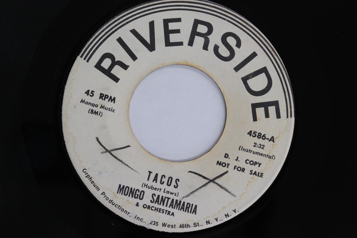 

7-дюймовая пластинка MONGO SANTAMARIA - Tacos / Hammer Head 4586Promo Riverside Recor UK Джаз Б/У