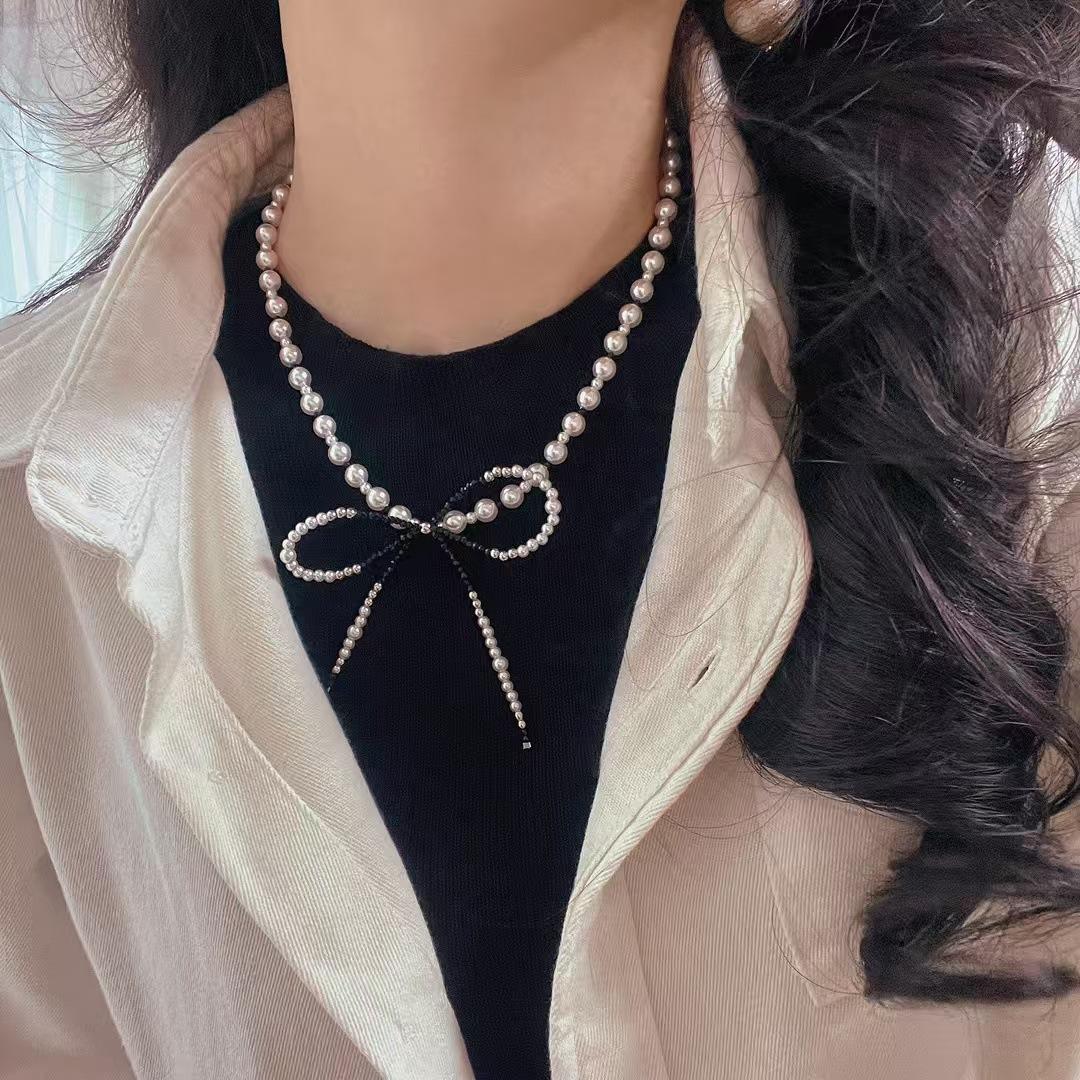 Retro High Quality Strong High Gloss Imitation Pearl Bow Design Sense Necklace Collarbone Chain
