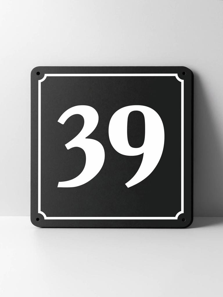 Metal House Number Sign, Black White Contrast, Outdoor Wall Decor for Home Street