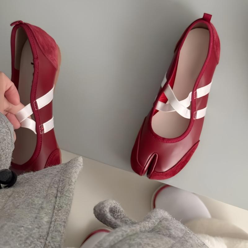 Fashion Elegant Cross Strap Split Toe Flat Shoes 2025 Mary Jane Casual Soft Outside Low Heels Shoes Walking Slip On Loafers Lady Flats