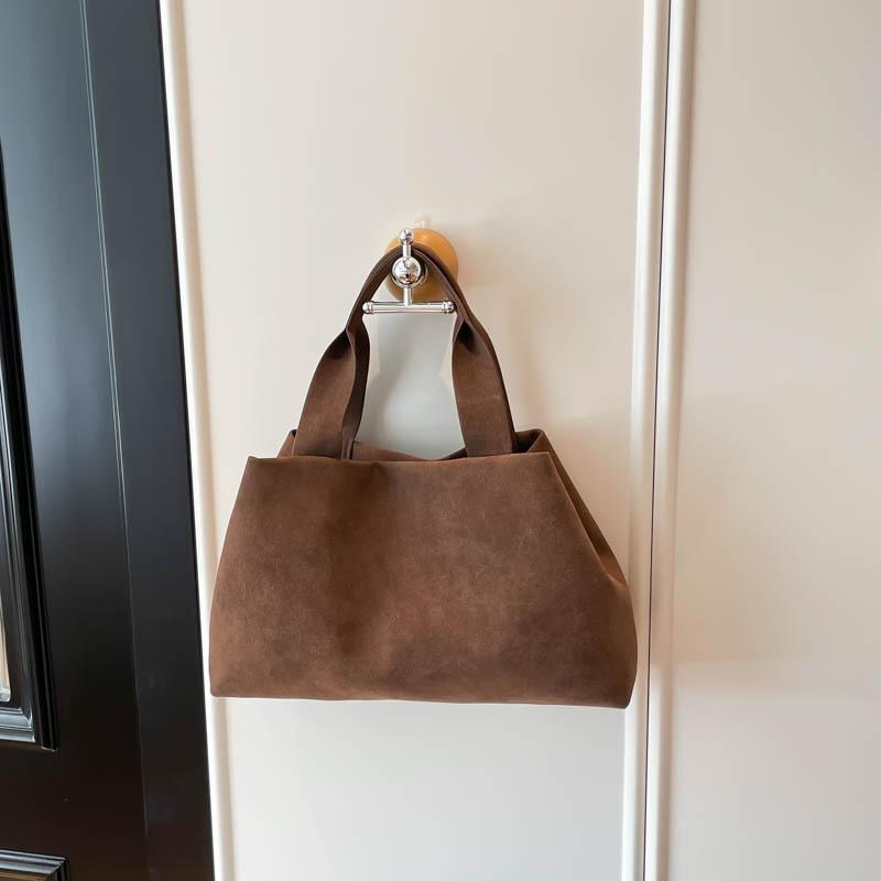 Nischen-Handtasche Herbst und Winter Retro-Mode schlichte einzelne Schulter Unterarm vielseitige Pendler-Tragetasche Damen