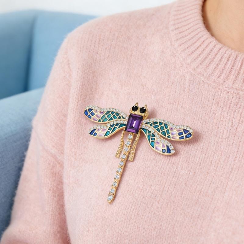Elegant Brooch Multifunctional Accessory Dragonflies Badge Sparkling Brooch Suitable for Fashion Enthusiasts Present