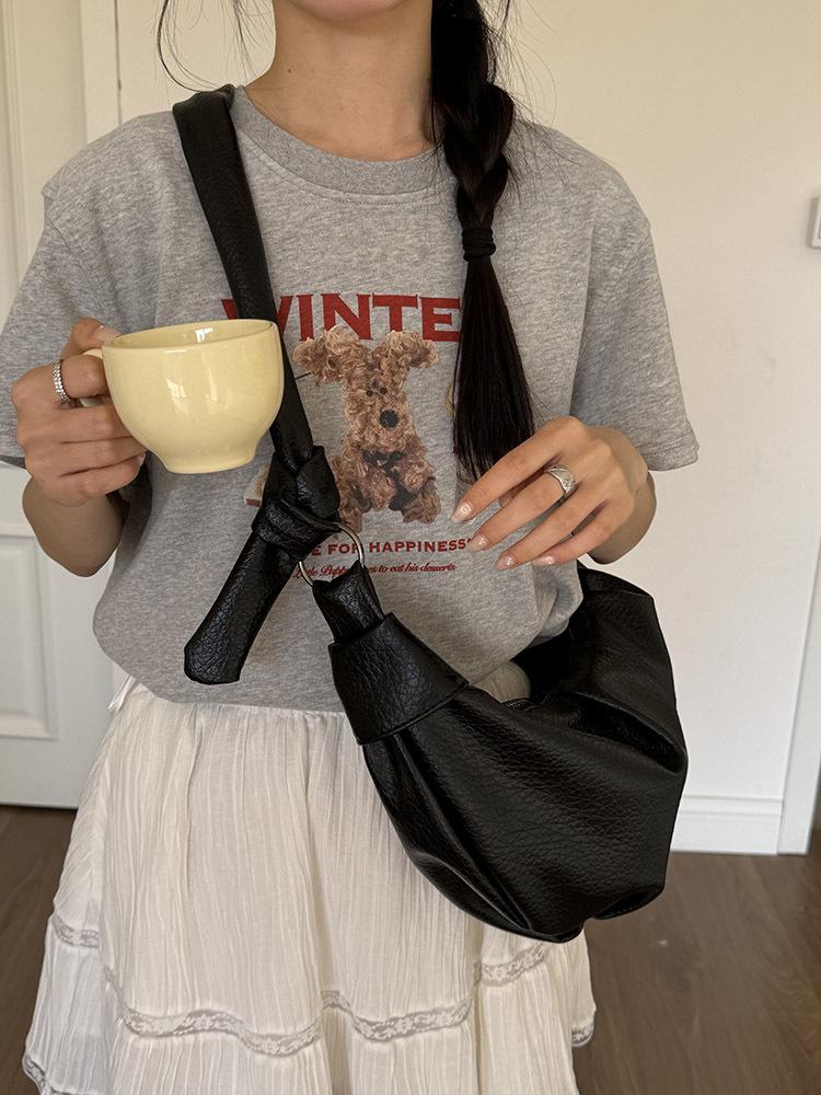 Korean Large-Capacity Retro Pleated Leather Dumpling Bag - Casual, Versatile Shoulder/Crossbody Bag