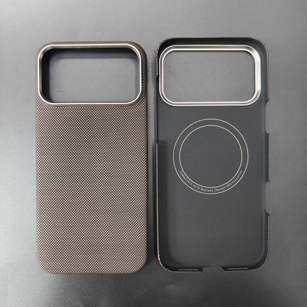 Custodia Magnetica MagSafe in Fibra Aramidica Kevlar per iPhone17 Pro Max - Ultrasottile