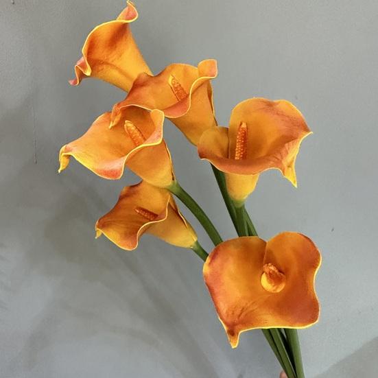 Artificial Common Calla Lily Realistic Fake Flower Stem Home Office Wedding Party Indoor Outdoor Faux Bloom Centerpiece Decoration
