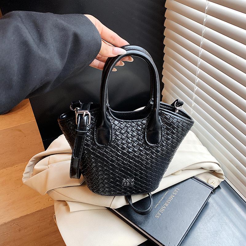 

2025 new summer bucket bag women s versatile niche design shoulder messenger bag this year popular woven handbag 26*10*18