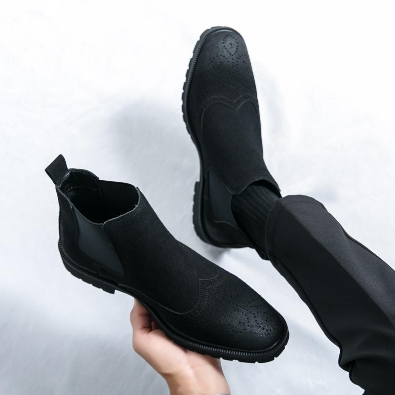 Spring Men Fashionable Frosted Leather Comfortable Pointed Short Boots Brand New Men's Carved Breathable High Top Leather Boots