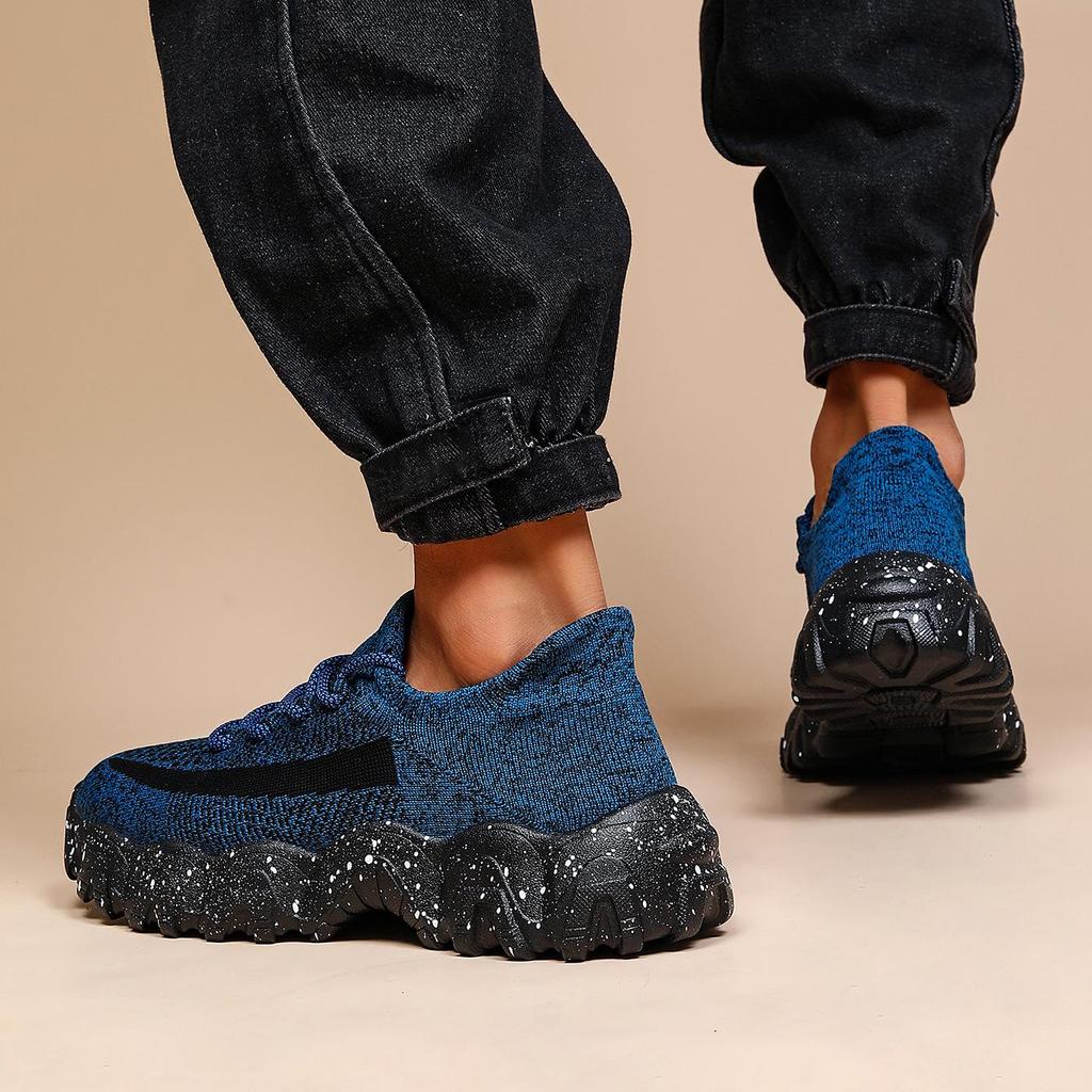 Plus Size Breathable Flyknit Sock Sports Shoes for Men - Lace-up Casual Running Shoes