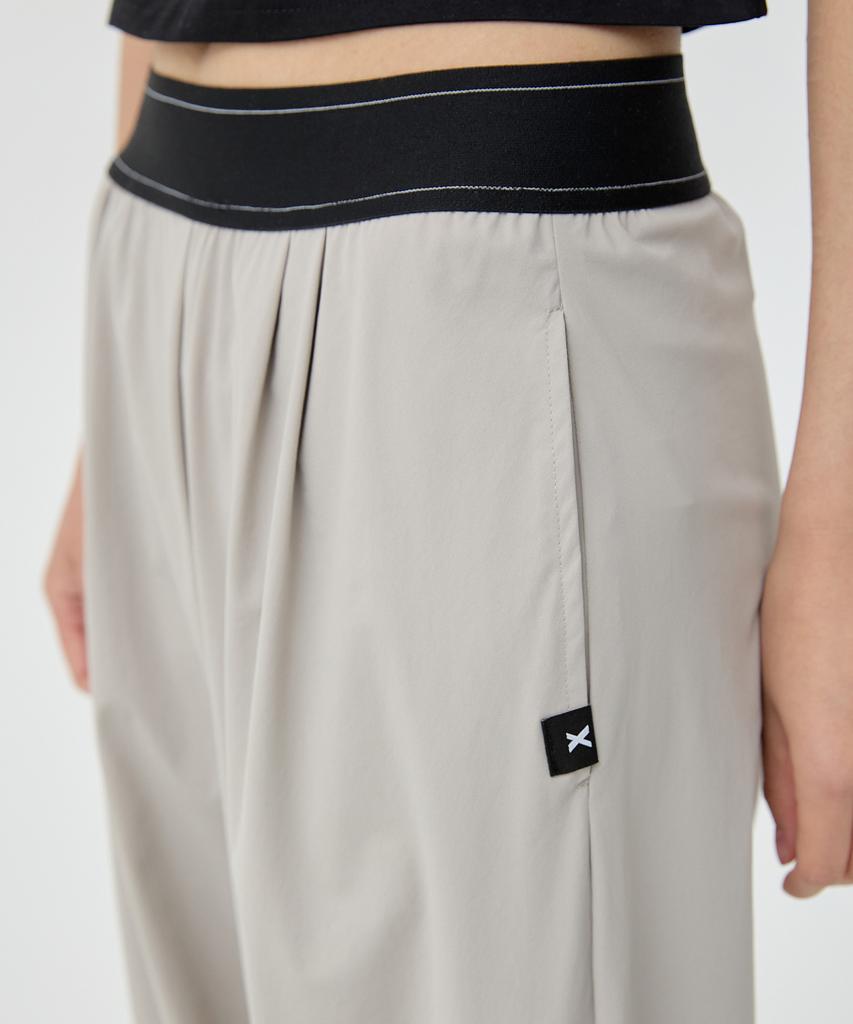 Chaebteoegseu Curved Line Cooling Wide Trousers (Beige)