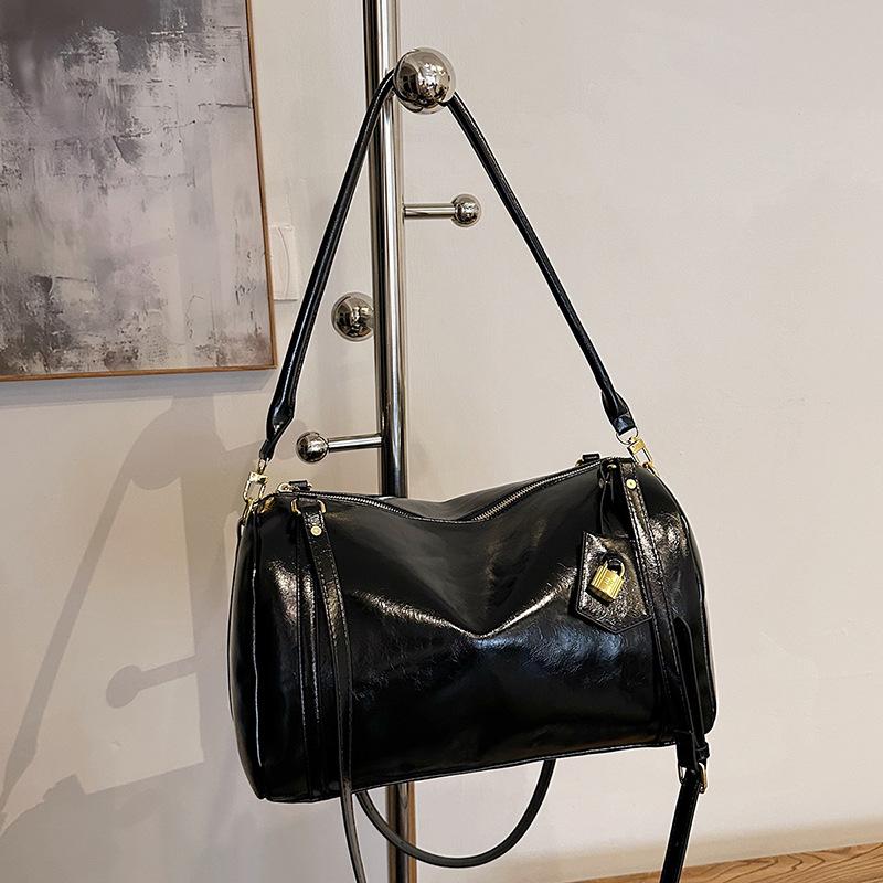 Premium pillow bag women's new large-capacity versatile shoulder messenger bag niche commuter bag