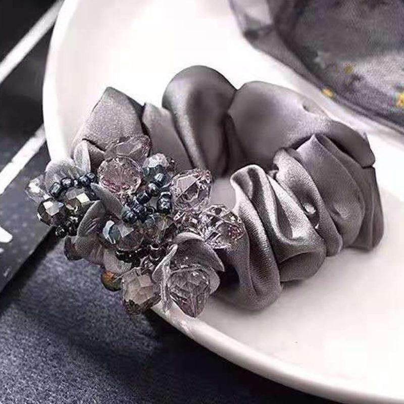 

Элегантные хрустальные цветочные тканевые резинки для волос для женщин и девочек, эластичные резинки для волос, аксессуары, завязки для волос, веревочные головные уборы, головной убор about 9.5 cm