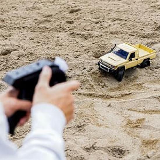 MN MODEL Toyota Land Cruiser 79 Scale Outdoor Radio Control RTR4WD Drive RC Car Rock Crawling Crawler with Technical Approval Mark 1/12 MN-82