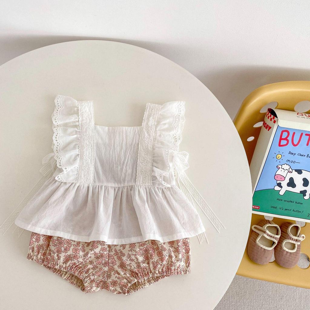 Infant Lace Flutter Sleeve Top & Floral Shorts 2-Piece Set for Baby Girls - Summer 2024