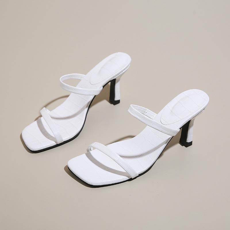 

Крутые тапочки женские летние модные и универсальные 2025 новые сандалии нескользящие сексуальные на шпильке высоком каблуке на перемычке 35 белый