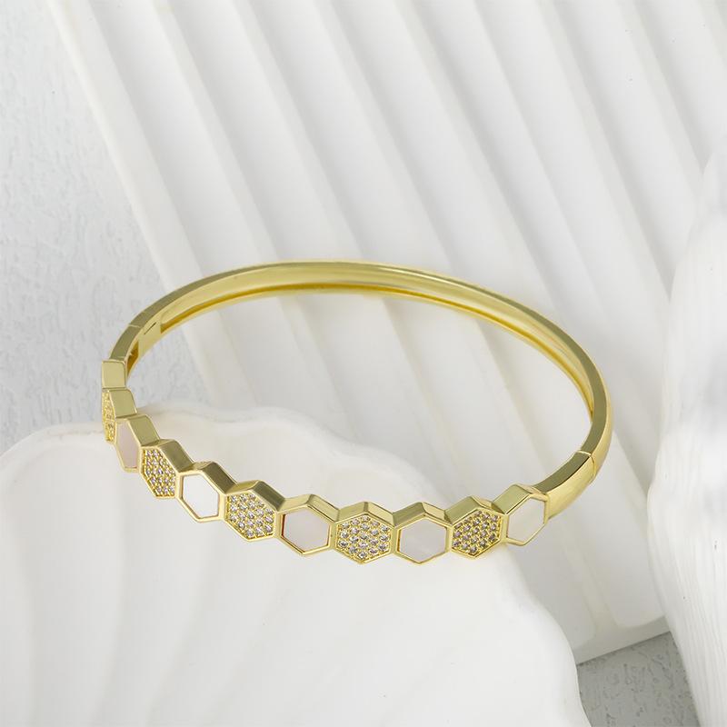 Honeycomb Bracelet Women s Geometric Simple Light Luxurious Open Fashion Jewelry One Size(18CM~21CM)