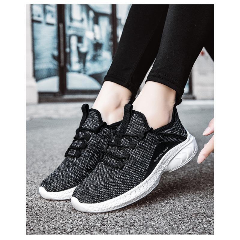 Spring New Travel Shoes Running Shoes Women's Flying Woven Breathable Sports Fitness Lightweight Casual Shoes