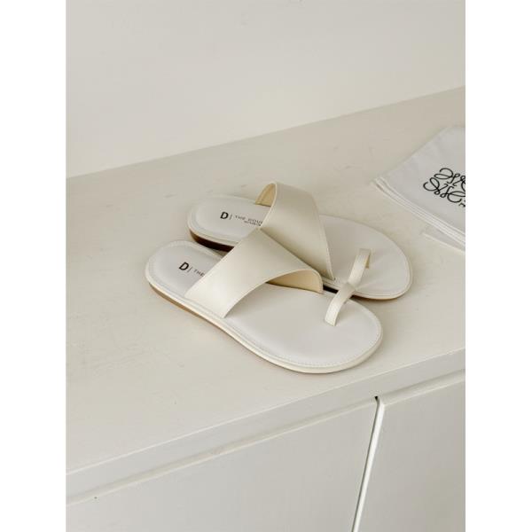 Fashion Rubber Slippers Shoes Fur Flip Flops Low Slides Summer Clogs Woman Soft Hawaiian Beach Hoof Heels PU Rome Fabric Beach Shoes Wom