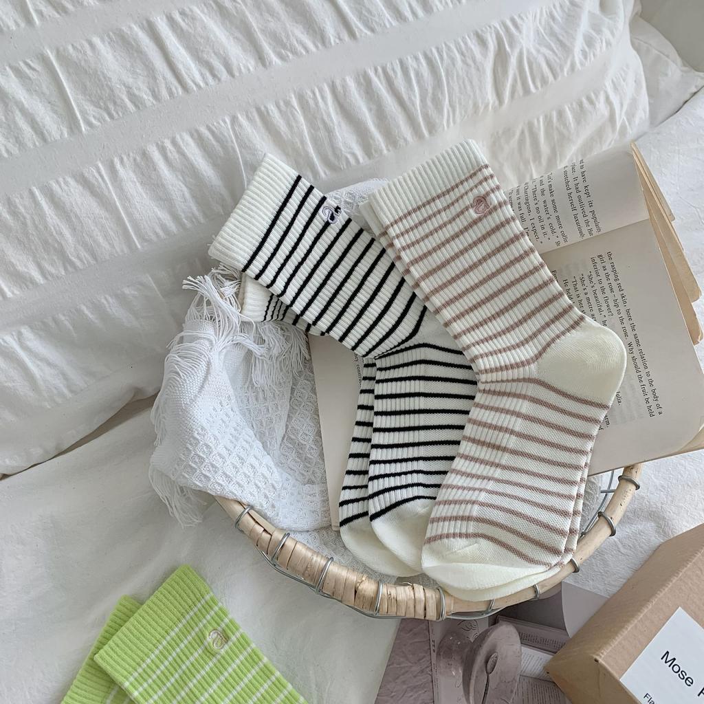 Double Needle Striped Socks Embroidery A Letter Women'S Socks Mid-Tube Socks Trendy Black And White Fashion Stockings Pile Socks Xiaohongshu