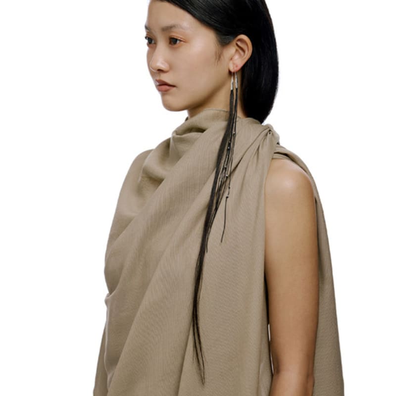 TOAKNET HAIR EARRING BLACK (SINGLE)