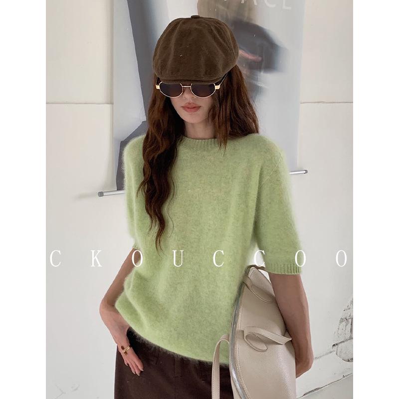 Rong Tai Women's Multi-color Cashmere Knit Top - Round Neck, Mid-Sleeve, Soft & Loose