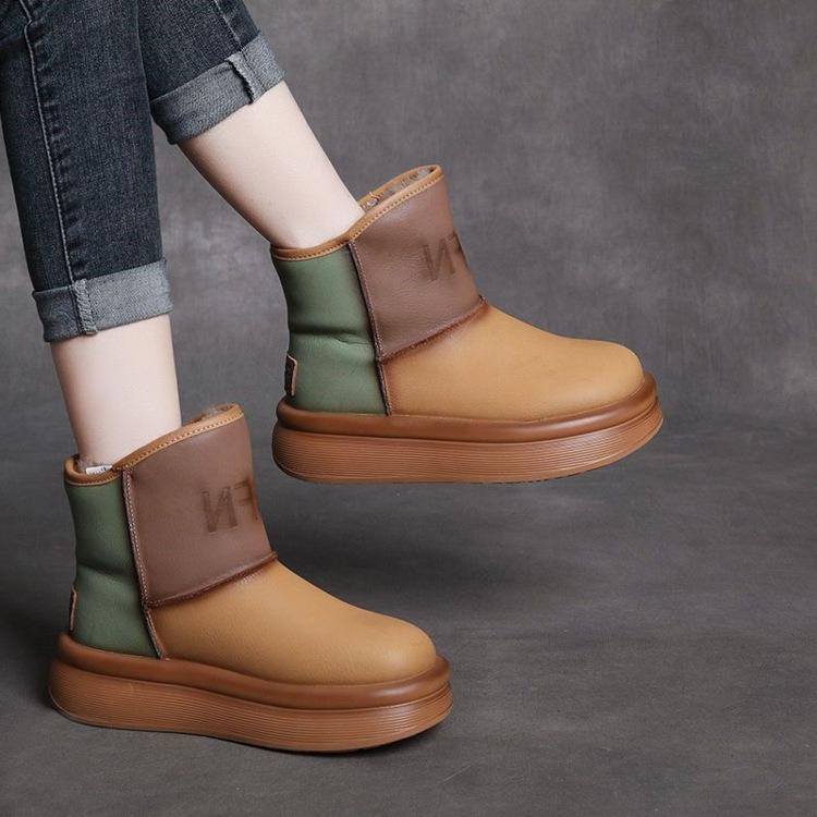 

женские кожаные водонепроницаемые зимние сапоги на толстой подошве 2024 зима новые мягкая подошва нескользящие утолщенные теплые и бархатные большие хлопковые сапоги 40