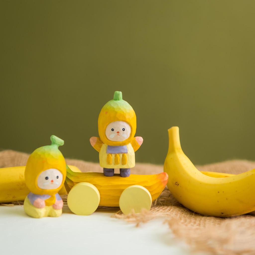 Wooden Banana Car Desk Decor With Cartoon Style And Gift For Birthdays