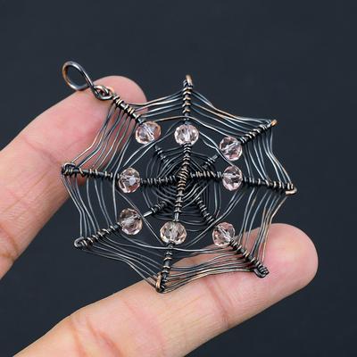 Pendente Gioiello Fatto a Mano con Pietra Preziosa Morganite a Forma di Ragnatela Avvolto in Puro Filo di Rame per Regalo