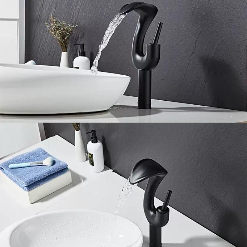 Gold Creative Wash Basin Faucet Hot and Cold Bathroom Sink Taps Single Hole Toilet Bathroom Faucets Brass Deck Mounted Water Tap