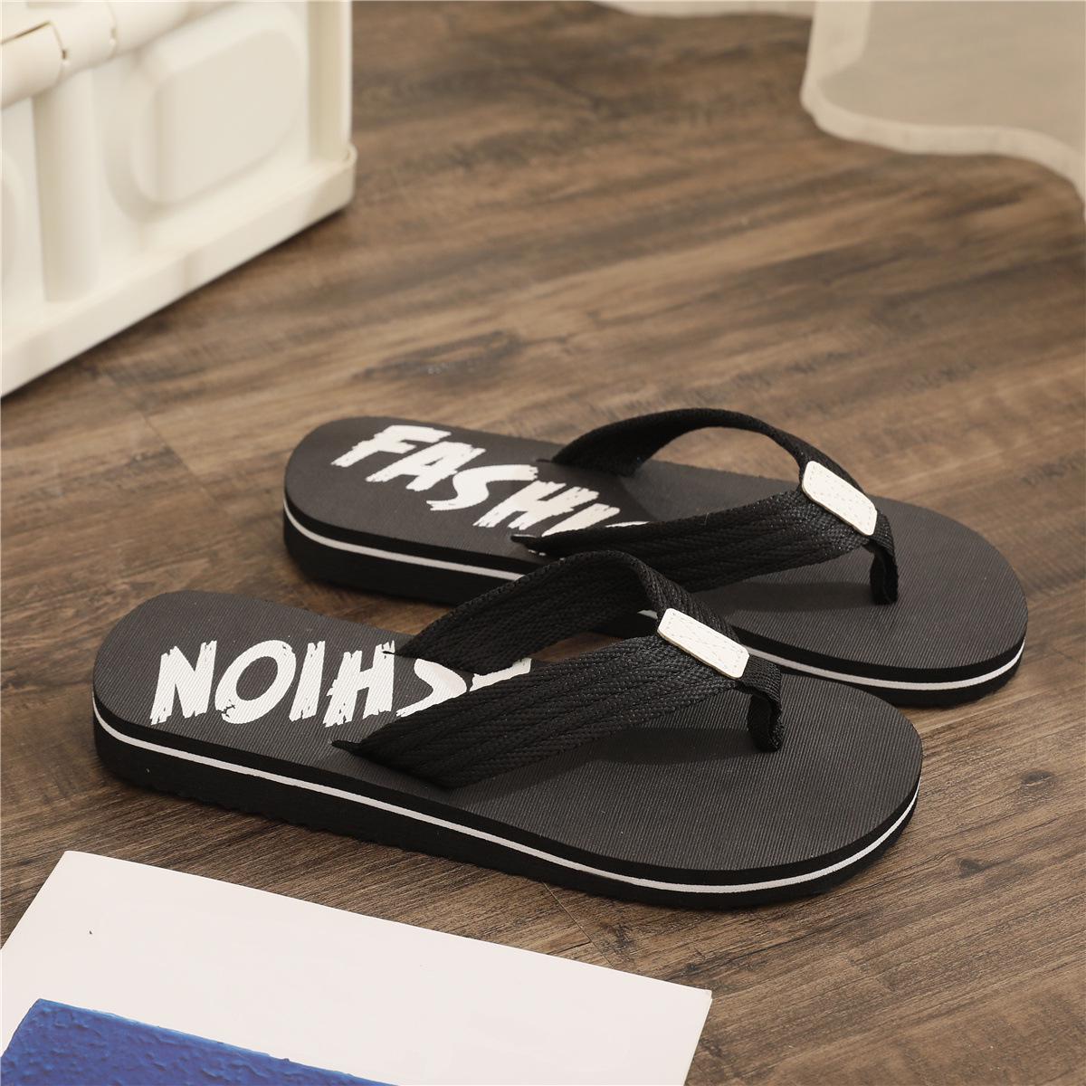 

Men s Summer Color-Block Flip-Flops: Trendy European & American Beachwear. 39