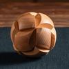 Puzzle 3D in legno Kongming Lock - Rompicapo con palla per rilassarsi, gioco di intelligenza da tavolo, (Design del calcio), Rilascio di pressione in ufficio, puzzle