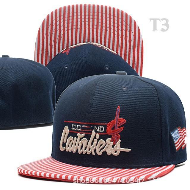 Cappellino da baseball a visiera piatta NBA Cavaliers James Stesso Bordo Piatto Cappello a visiera piatta Hip Hop Bordeaux Cappello Hipster da Uomo e Donna