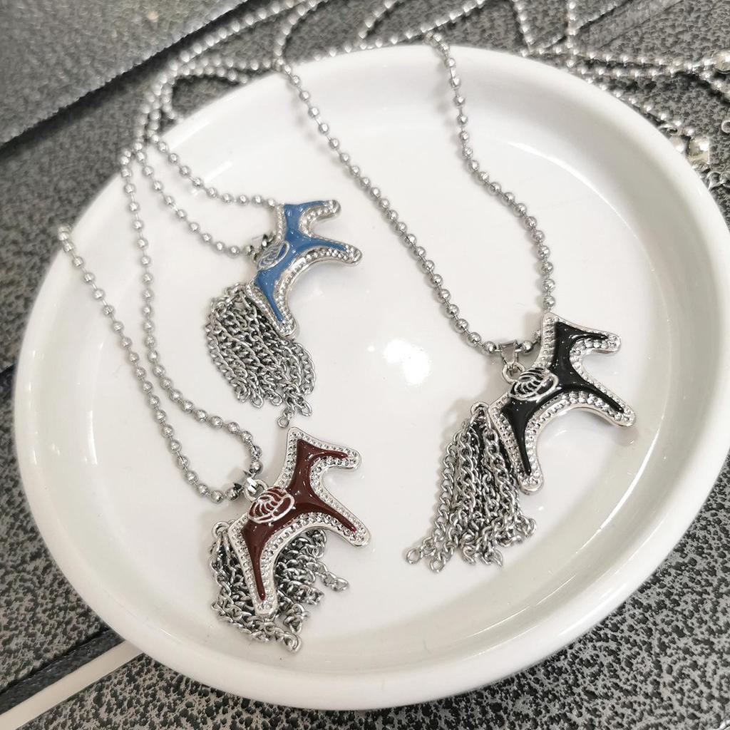 Retro Tassel Pendant Necklace - Trendy Cool Style for Unique Sweater Chain Look