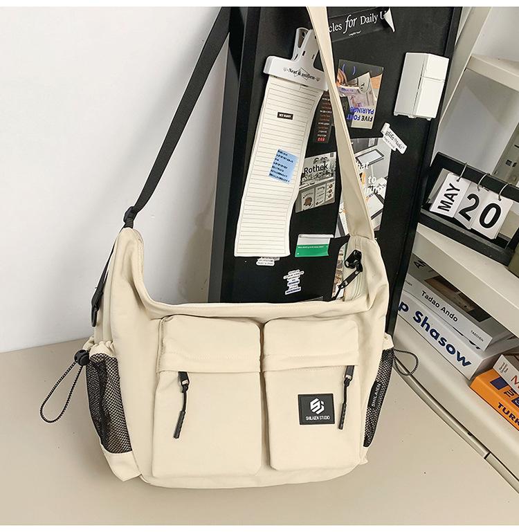 Vielseitige Umhängetasche für Herren, einfache Umhängetasche, japanische Sport-Pendler-Briefträgertasche, Klassentasche für Studentinnen